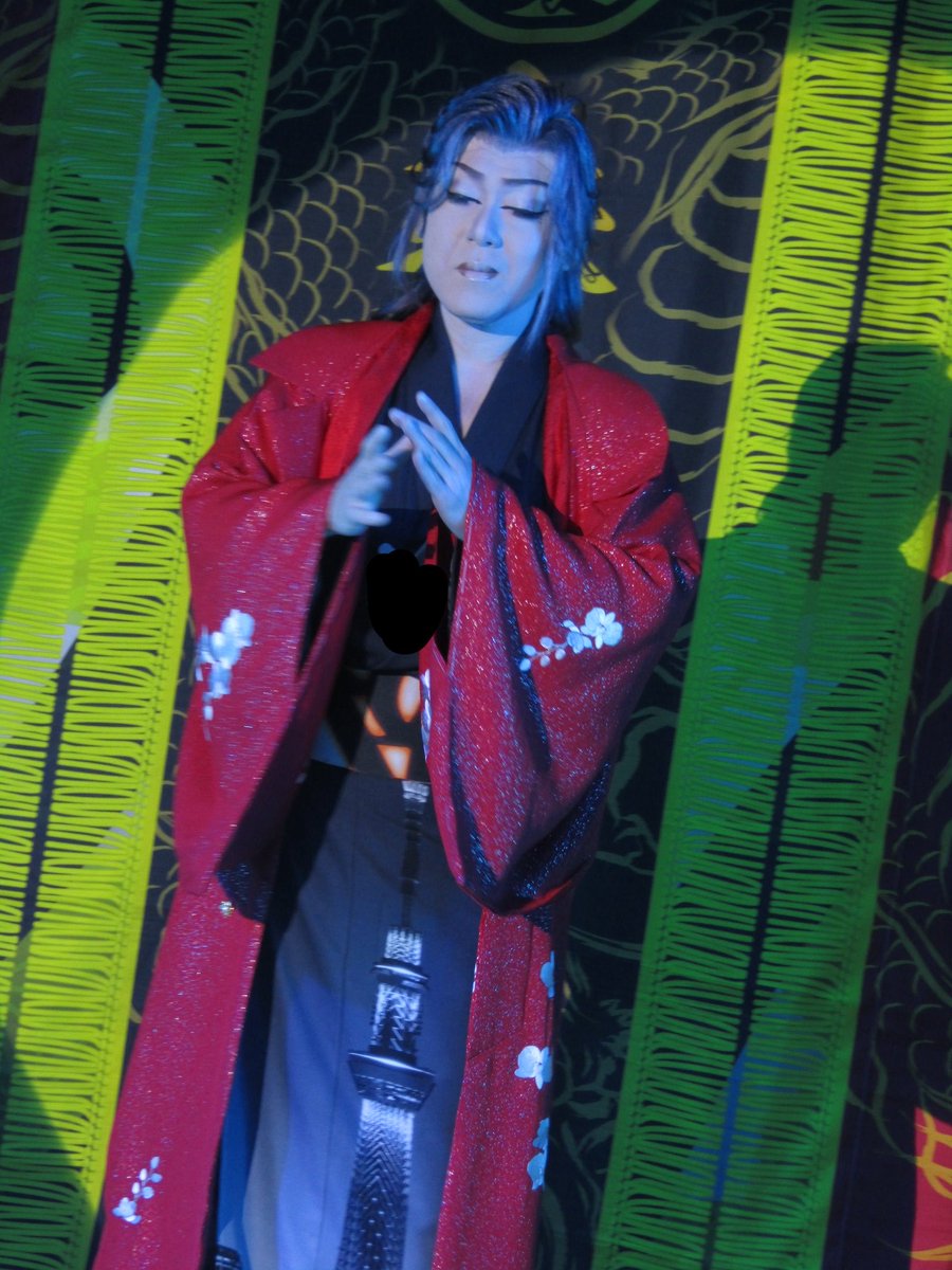 rokumaru52's tweet photo. 2026/07/15🌙
森川竜二　#森川竜二
森川劇団　#森川劇団
大衆演劇　#大衆演劇 https://t.co/D3guueGiUo