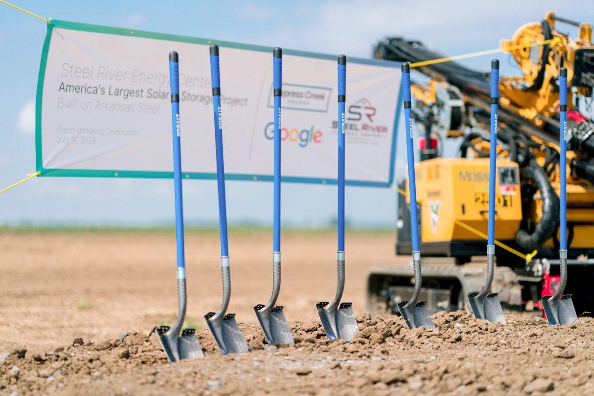 powergenintl's tweet photo. [Renewables News] Massive new Google-backed solar project poised to become nation’s largest, with US-made steel, modules https://t.co/ThPAzNHgE4 #powerengineering #factorthis #Batteries #EnergyStorage #News #Renewables #SolarEnergy https://t.co/zwpCU1zmfm