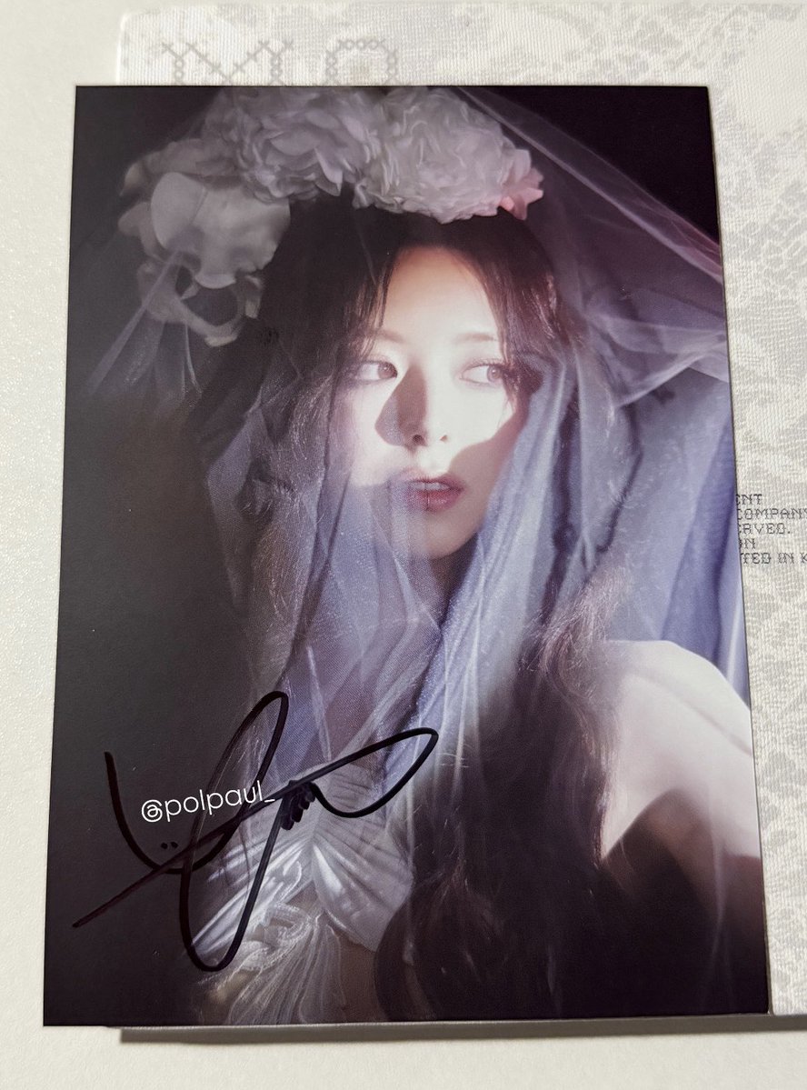 ✧ #dreipolsells ˖* ﹚wts lfb ph itzy motto yuna signed postcard
