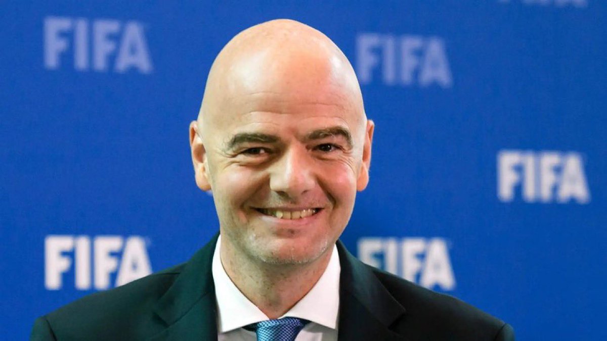 football_li5's tweet photo. 🚨🚨🚨🚨🚨🚨🚨🚨🚨🚨🚨

ليونيل ميسي عن وسائل الإعلام والأشخاص الذين يقولون إن الأرجنتين “تحظى بمجاملة من الفيفا”:

" لا .. هذا كلام غير معقول، ما حققناه أمر مذهل، لقد وصلنا إلى نهائيين متتاليين في كأس العالم، لقد كنا الأفضل خلال السنوات الأربع الماضية."

"مهما انزعج البعض، ومهما قالوا، هذا الفريق أثبت داخل الملعب أن لا أحد يمنحنا أي شيء مجانًا."

"لعبنا بفخر، وبقلب، وبكرة قدم حقيقية… ونجحنا في العودة بعد التأخر. أنا سعيد وفخور."

🤯🤯🤯🤯🤯🤯🤯🤯🤯🤯🤯