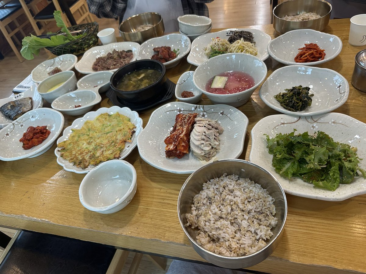 _silver_chae_'s tweet photo. 짧은 여행 https://t.co/ZDjK8hQFbV