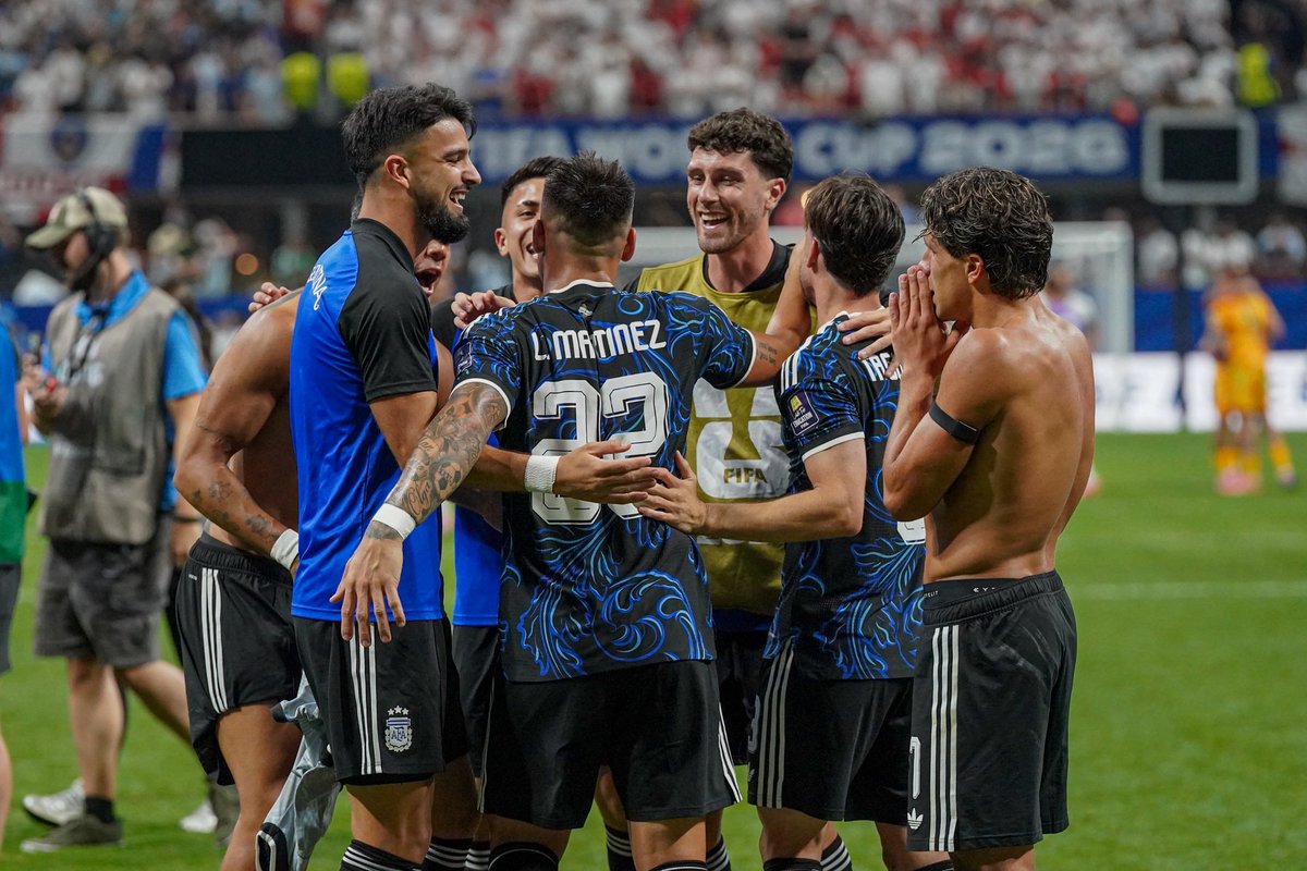 senesimarcos's tweet photo. Qué lindo ser argentino!
Nos vemos en la Final
VAMOS ARGENTINA 💪🏽🇦🇷 https://t.co/cuP4s9tMMw