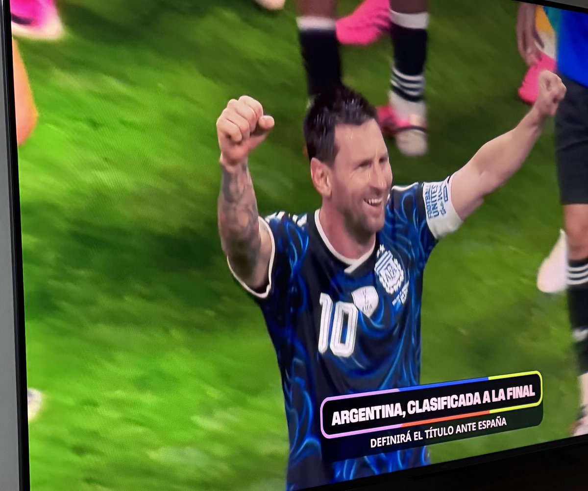LUCERO242's tweet photo. Vamos Argentina Carajo!!! En la final nuevamente. Gracias Messi!! Gracias Equipo!!!💪💪💪#vamosargentina https://t.co/7Td50CAPBw