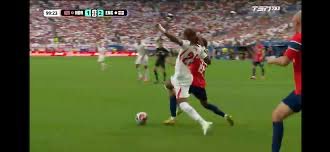 user82924569's tweet photo. @JohnSmithb0dx @FreeToucanSam @BoasMohajer Spence hooks his leg around bobb and trips him while possession of the ball is contested. I’ve ONLY seen England supporters have the audacity to claim a penalty for this situation. https://t.co/YNqs8paKeV