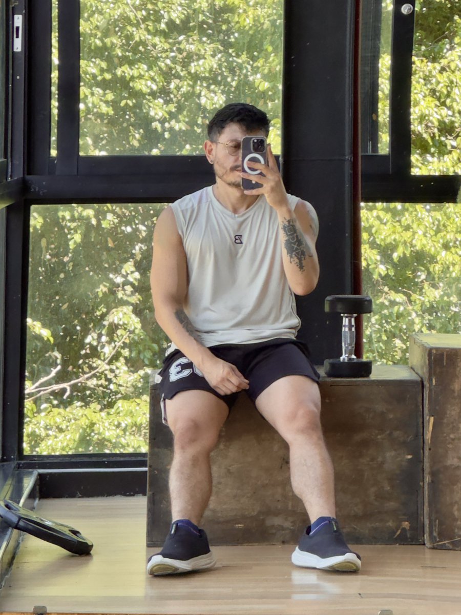 roughmaan95's tweet photo. Legs day https://t.co/U12avFIVRi
