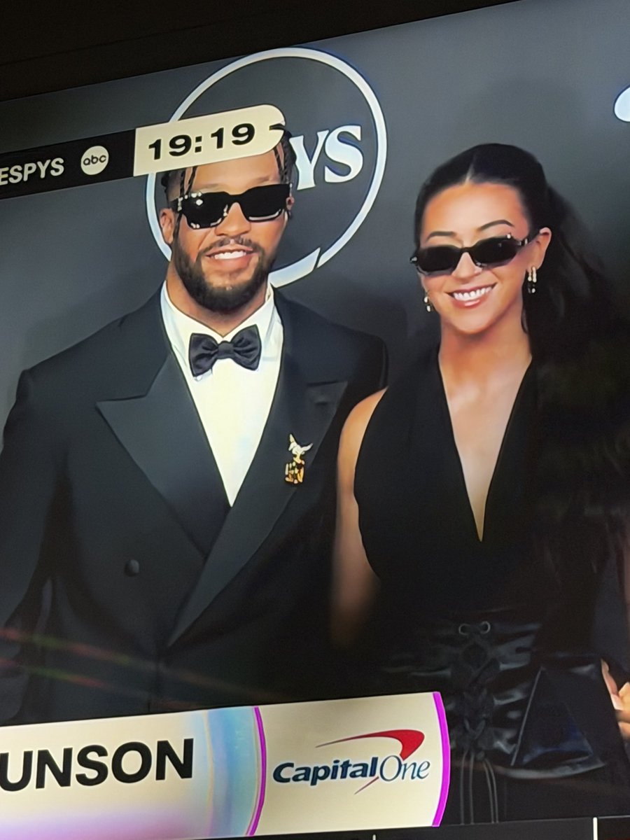 KnicksNation's tweet photo. KING AND QUEEN https://t.co/39XsgDibTk