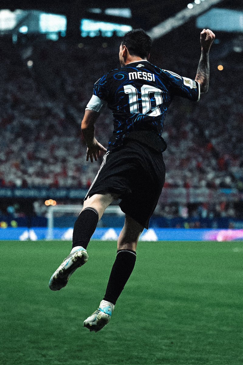 Messias30_'s tweet photo. Jugó más de ¡¡¡ 420 MINUTOS !!! en 11 días.

Y con 39 años…

Qué capitán tenemos. https://t.co/8eLdLSnqwR