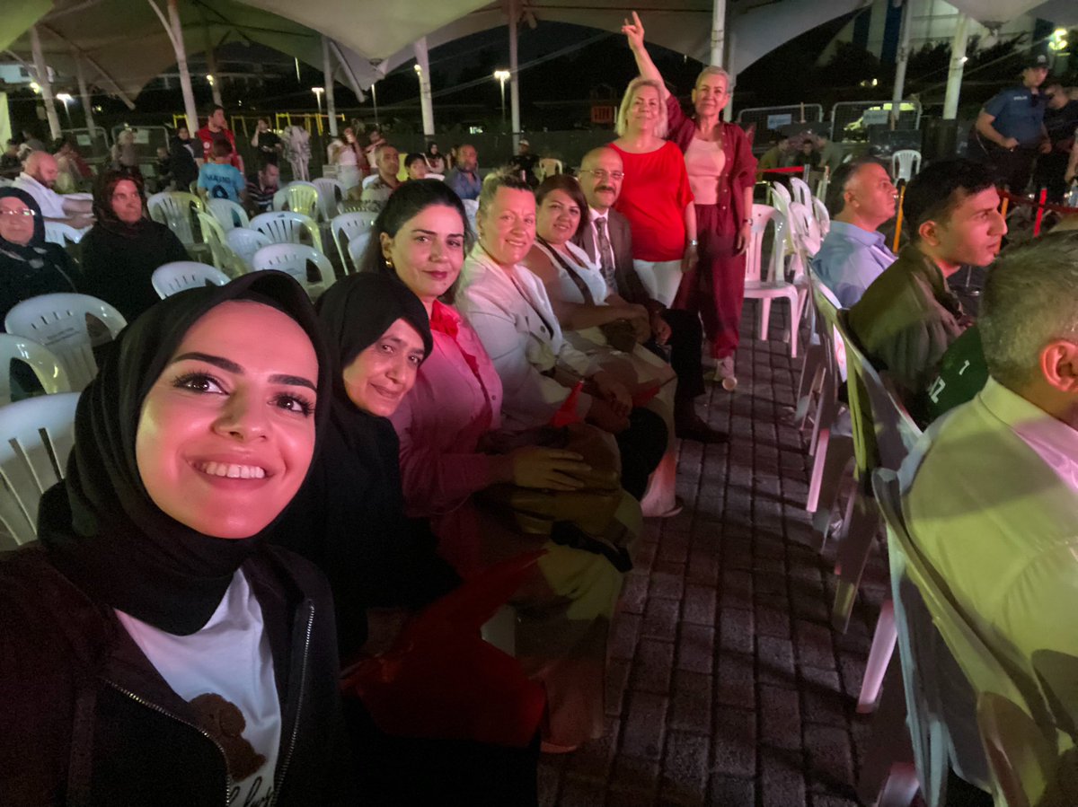 sultanavc's tweet photo. MHP Küçükçekmece İlçe Başkanlığı Olarak Kaymakalığımızın Düzenlediği 15 Temmuz Programına Katılım Sağladık.
O karanlık gecede canlarını hiçe sayarak vatanı, bayrağı ve demokrasiyi savunan aziz şehitlerimizi rahmet ve minnetle anıyor, kahraman gazilerimize şükranlarımı sunuyorum.
Milletimizin birlik ve beraberliği, her türlü tehdidin üzerinde en büyük güç olmuştur. Geçmişimizi unutmadan, geleceğimizi aynı inanç ve kararlılıkla inşa etmeye devam edeceğiz.
15 Temmuz Demokrasi ve Millî Birlik Günü'müzü saygı ve minnetle anıyorum.
Ruhları şad, mekânları cennet olsun. Allah, milletimize bir daha böyle acılar yaşatmasın.
@KCEKMECE_MHP 
@_MHPistanbul_