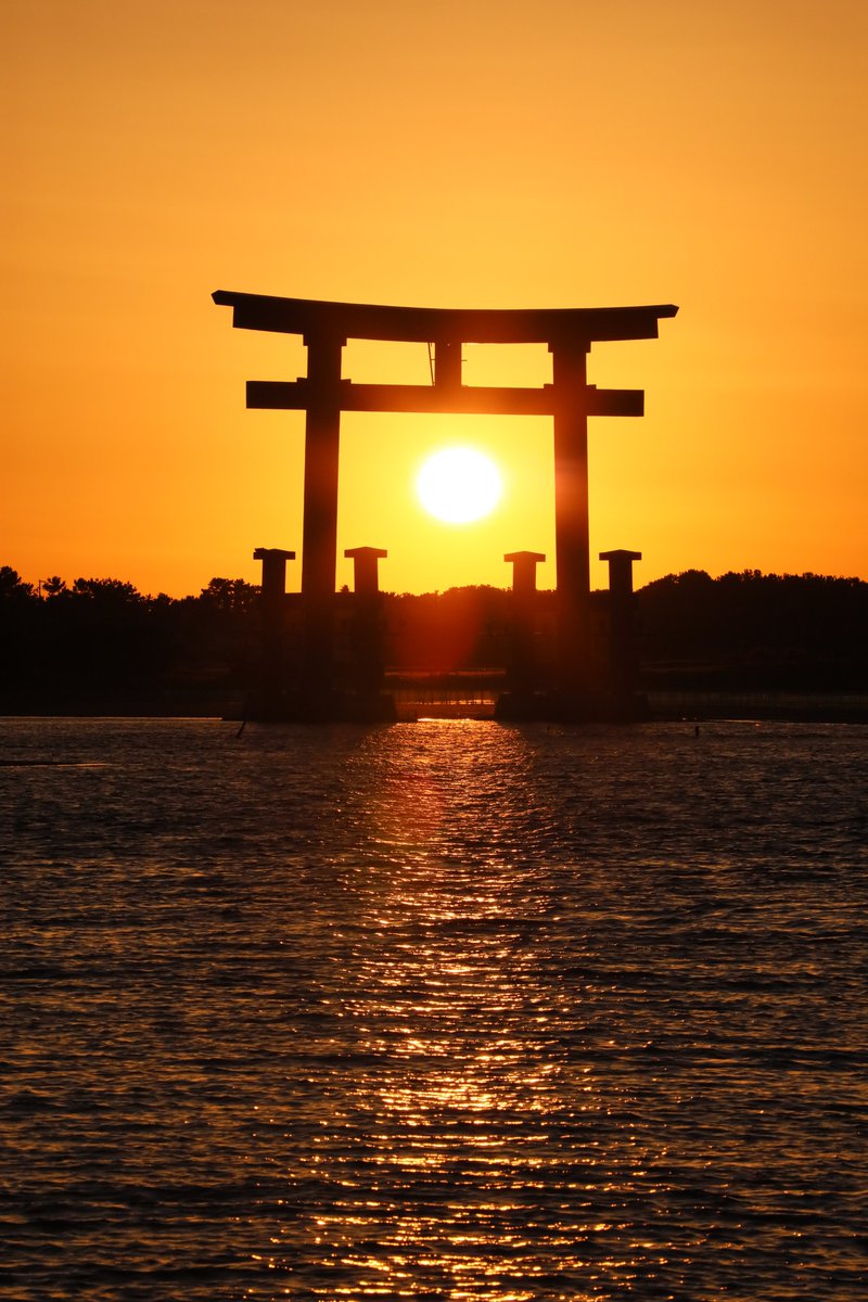 Hamamatsu_PR's tweet photo. 【#政令市いいね決戦✨】

素敵だと思った市の投稿にいいねしてね💛

第8回のテーマは「水辺」

浜松市といえば、やっぱり浜名湖！

浜名湖は撮影する場所や時間帯によって、
異なる景色を楽しむことができます✨👀

何度でも訪れたくなるスポットです。

#浜松市 
#浜名湖 https://t.co/mBnHiFd6l3