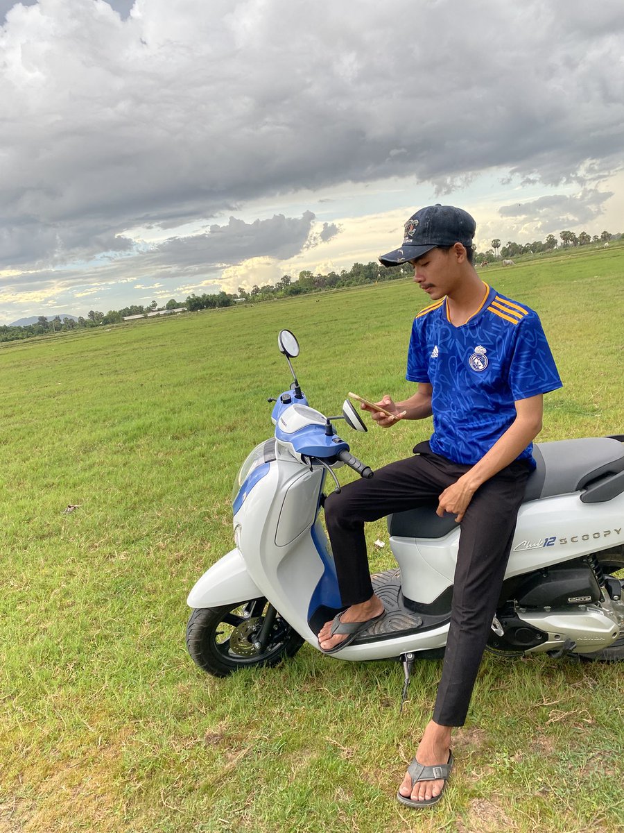 Van zin (កំពុងស្ពឺ)😇 tweet media