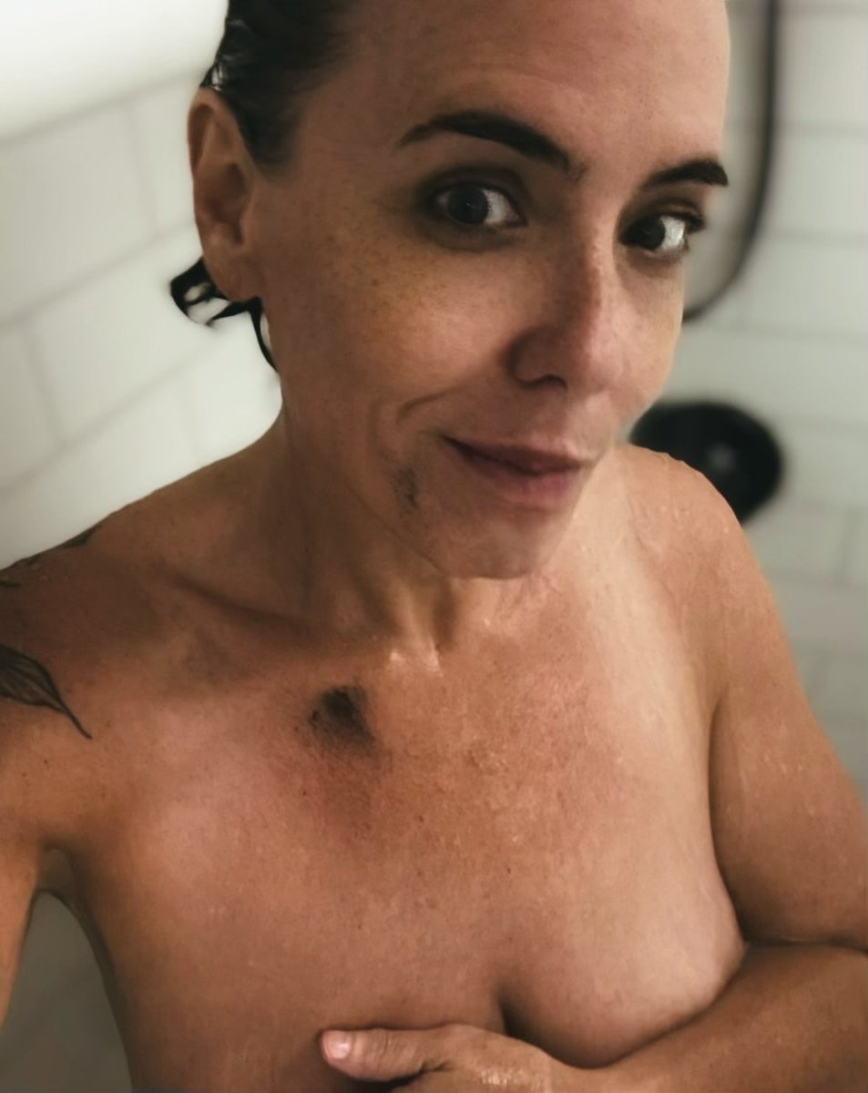 Scorpio_Karen18's tweet photo. I can’t even show all the places I managed to get paint. 

Such a messy messy girl … https://t.co/5Uqh9C3WIS