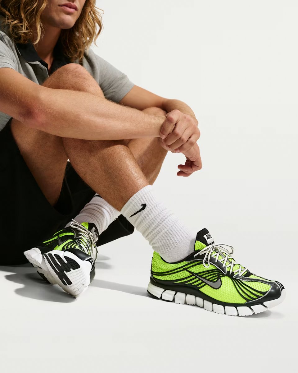 nikestore's tweet photo. Back with a bang.

The Zoom Skylon 11 'Volt and Black' 

Available at 10am ET 🇺🇸

https://t.co/YGLxI1wL81 https://t.co/4taPIP8jpW
