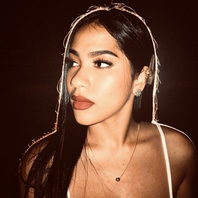 Auris_Alexandra's tweet photo. #NuevaFotoDePerfil https://t.co/fwj4uNetri