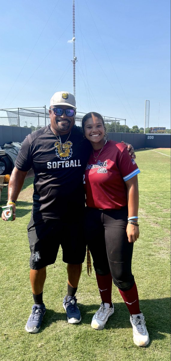 aliyah_smith22's tweet photo. Had a great time growing, learning, and making unforgettable memories at @NCATSOFTBALL skills camp today‼️

@CoastRecruitsSB @coachjanelhayes @darrenolivo @ExtraInningSB @SFloSoftball @CarEliteCox18u https://t.co/kQ5ke4Z33h