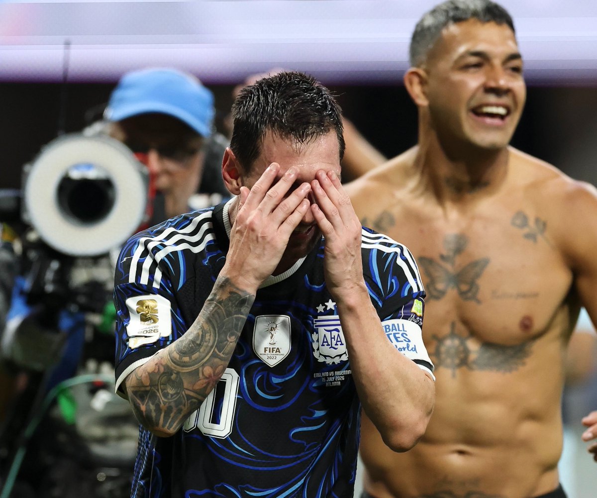 FabrizioRomano's tweet photo. 🩵🤍 Leo Messi: “I have been preparing for this World Cup for almost a year”.

“I spent December in Argentina, training morning and afternoon, because I knew I was going to give everything to arrive in the best possible shape”. https://t.co/hDCp1AKN4A