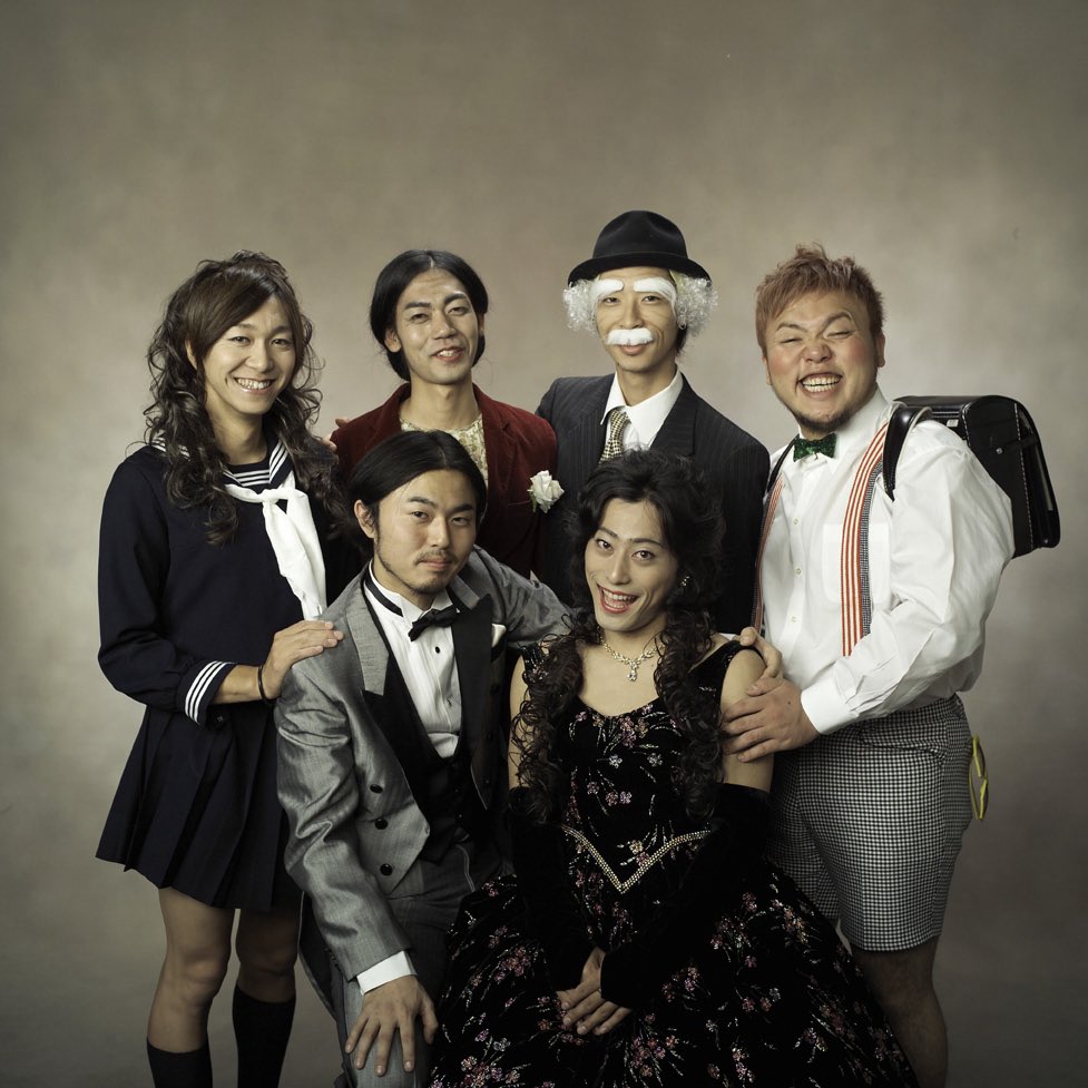 __HIPPY__'s tweet photo. 2003/7/16 → 2026/7/16
SCHOOL BUS RECORDSから
1stミニアルバム「FLOWER / maegashira」でデビュー

あれから23年

maegashira時代を知ってくれてる方からも
お声がけいただいたり、
えっ！？あのバンドのボーカルだったの！？
と気付けてもらえたり、思い出してもらえたり

夢は形を変えながらも今も続いています。

武道館に行きます。

————————————————
HIPPY スケジュール

【7/18（土）】全国放送 TBS”音楽の日 2026”
【7/19（日）】沖縄　 MasterPeace 2026
【7/20（月）】沖縄　 映画「記憶の解凍」公開記念ミニライブ

【7/25（土）】長崎　三和公民館ホール
【7/26（日）】福岡　Queblick（売切間近）

【8/1（土）】広島　   ひろしま国際平和文化祭
【8/2（日）】広島   　JIM BEAM SUMMER FES 2026
【8/3（月）】広島       語り部の会
【8/4（火）】広島　   平和のつどいMIYOSHI2026
【8/5（水）】全国放送 Eテレ”あしたは８月６日じゃけぇね～”
【8/6（木）】広島　　EIGHT SIX （伝承者として出演）

◢◤　◢◤　◢◤　◢◤　◢◤　◢◤
【8/15（土）】広島 ツアーファイナル
ふくやま芸術文化ホールリーデンローズ
◢◤　◢◤　◢◤　◢◤　◢◤　◢◤

TICKET
⼀般   ¥6,000(税込)
U-18 ¥2,000(税込)

https://t.co/kCuDySzjOH

【福山ツアーファイナル公演のみ】
１Ｆ前方席  ¥11,000

🎫チケット絶賛発売中！
イープラス：https://t.co/9HFBWltBwd
チケットぴあ：https://t.co/dC95IyqTM3
ローソンチケット：https://t.co/CgLQ2mrY3X

HIPPYホームページ
https://t.co/2oJCKgtQSn