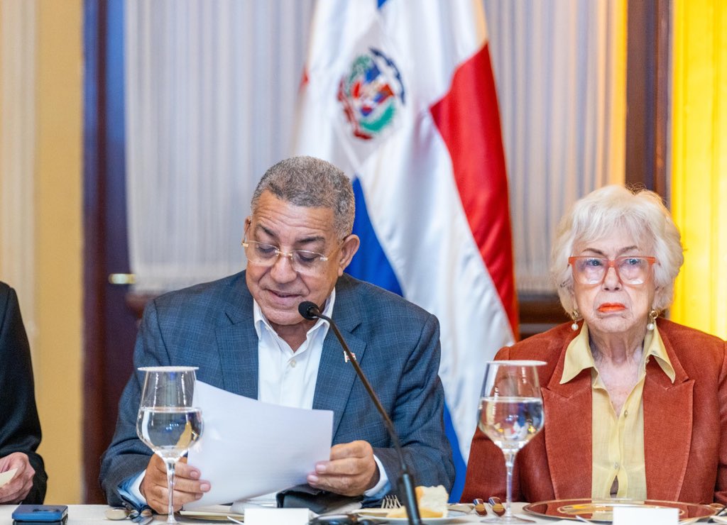 dpprdo's tweet photo. El presidente @luisabinader anunció que RD será sede de la Conferencia Internacional Anticorrupción (IACC) del 1 al 4 de diciembre de 2026, el principal foro mundial sobre transparencia con más de 2,000 participantes de 140 países.

🔗 Amplía en https://t.co/dlx9bzMHyZ https://t.co/SxlXiYgoHA