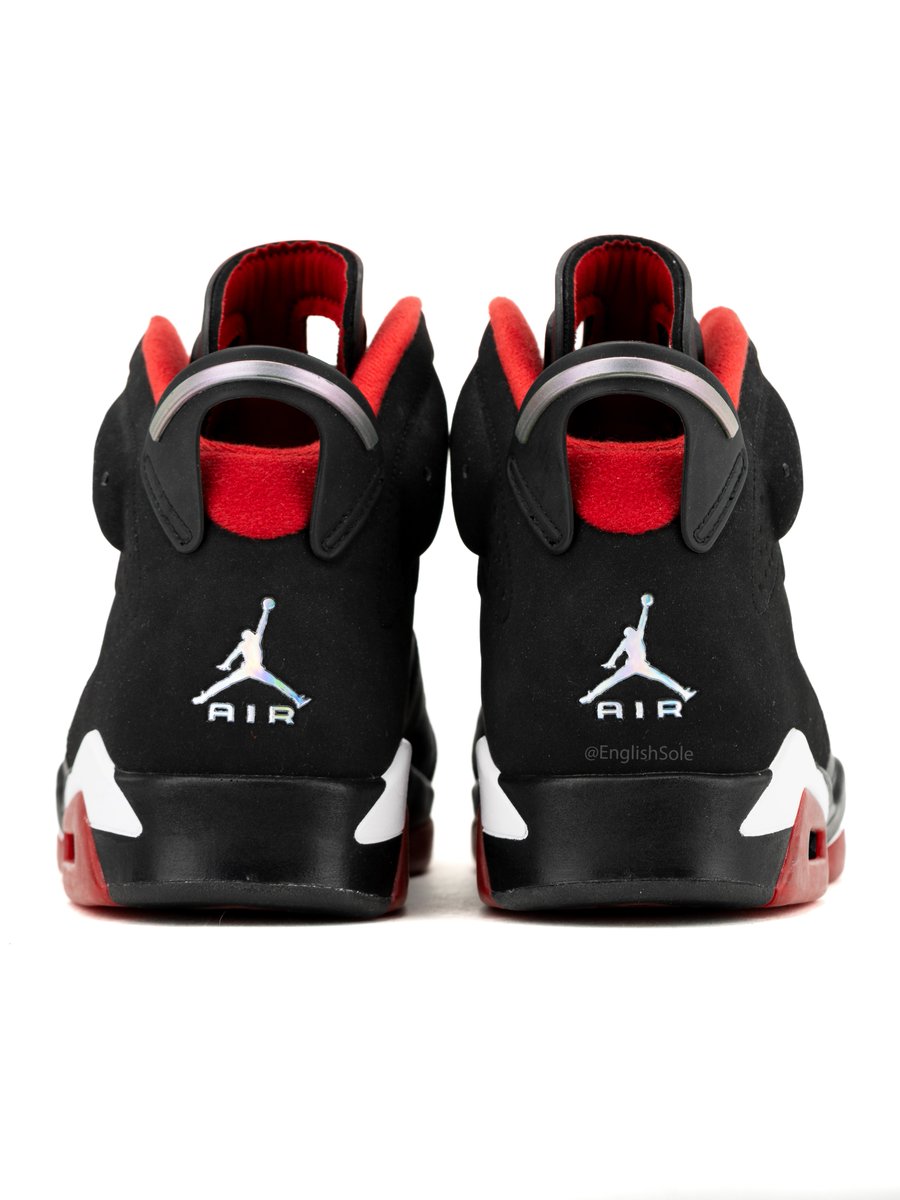 houseofheat's tweet photo. FIRST LOOK 😲

2010 'Iridescent Bred' Air Jordan 6 Looksee Sample 🌋 https://t.co/afi7283bjl