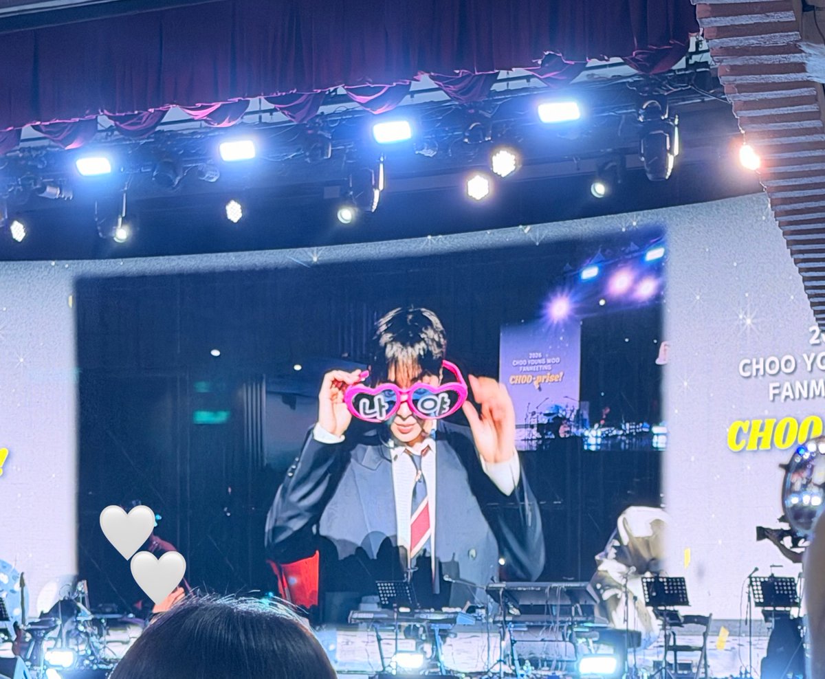 choody's tweet photo. Choo-prise Seoul FM 2026 ❤️🤍🐰 https://t.co/OrXdsHz9n7
