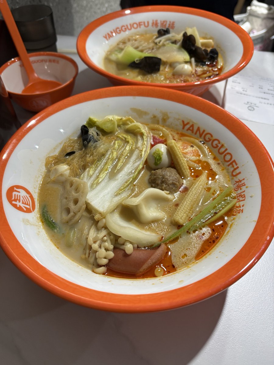 techvan_recruit's tweet photo. 🟠アフターワーク🟠
友人と仕事終わりに「楊國福（新宿）」に行きました！

具材や麺を自由に選び、自分好みのマーラータンが楽しめます🍜
クセになる辛さで、良いリフレッシュになりました！
新宿以外にも店舗があるので、また別の機会に行きたいです🙌🏻
 
#企業公式相互フォロー
#企業公式つぶやき部 https://t.co/w7I5FZUq49