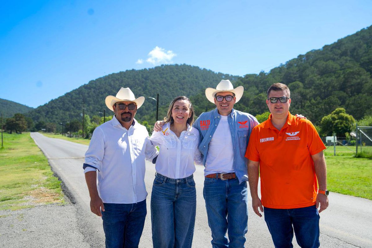 MovCiudadanoNL's tweet photo. Ahora tocó recorrer Mier y Noriega, Dr. Arroyo, Aramberri, Zaragoza y Galeana, escuchando a la gente y conociendo de cerca lo que hace falta. Porque así se construye lo nuevo: en la calle y escuchando a la gente. 🙌 https://t.co/IrQmAZpGfT