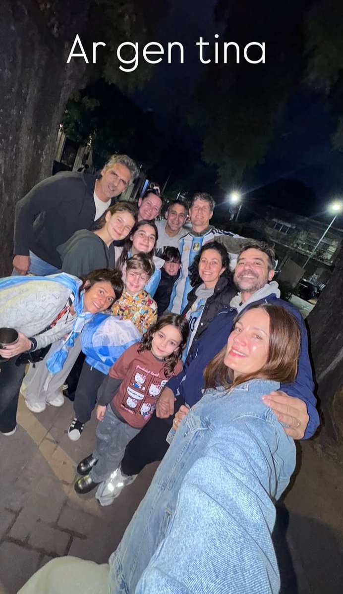 GabyPyP's tweet photo. #InstagramStories @pedroalfonsoo 

VAMOS ARGENTINA CARAJOOO 🇦🇷 💙🤍 https://t.co/WLZkWjQeV2