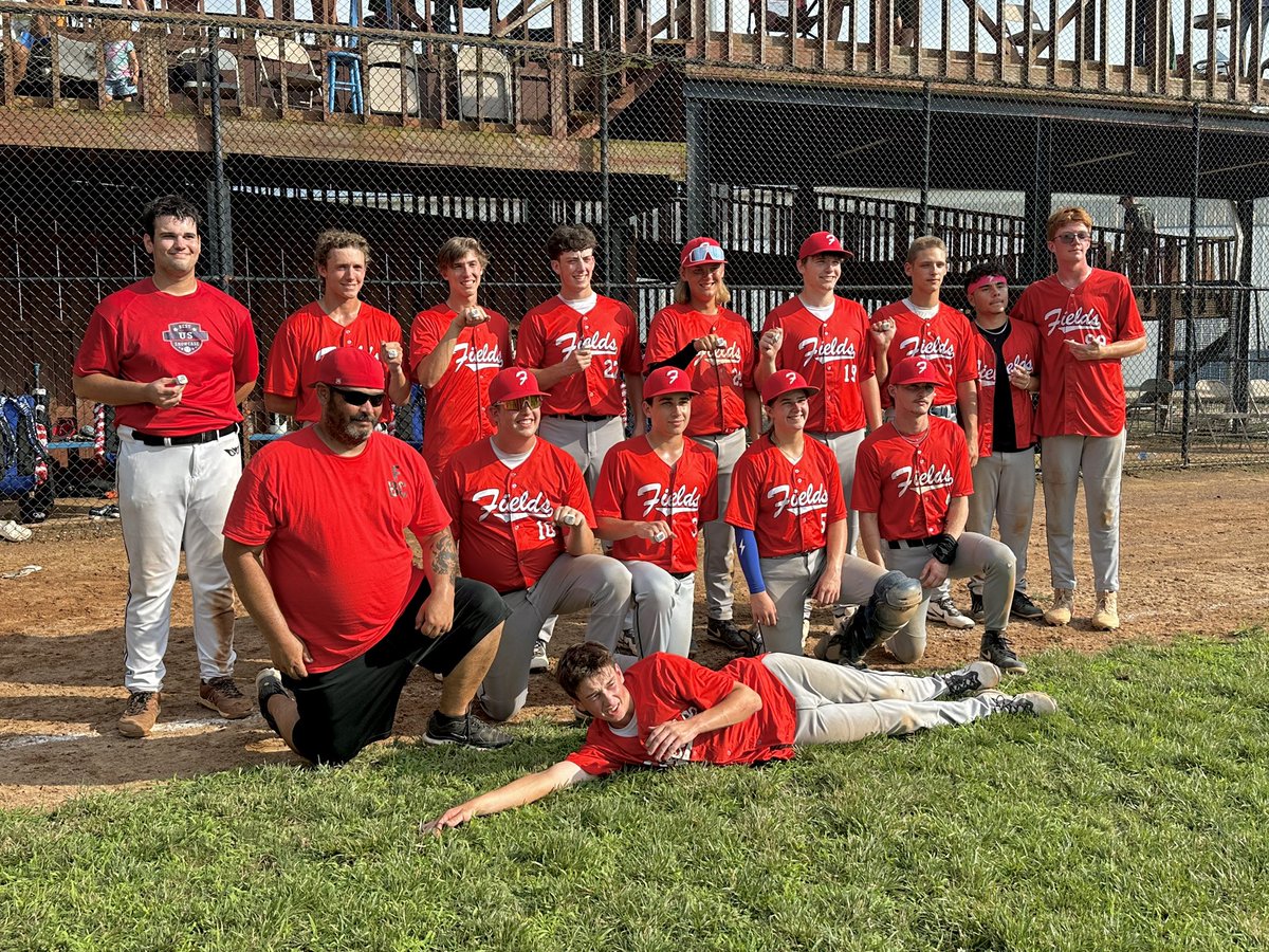 CFields_26's tweet photo. Last week I guest DH’d for @PAUERBaseball at the @ComplexFlash Diamond Dash Classic, and they won the championship. I went 5-7 on the weekend / .714 avg / 1.000 slg / 5 RBIs / 3 runs. https://t.co/DQyZSCYySD