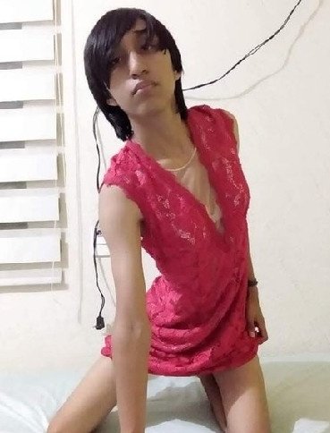 PutiVane11's tweet photo. @lasnenassissys Así si me veo putita? 🥺 https://t.co/dsnHMUTbk2