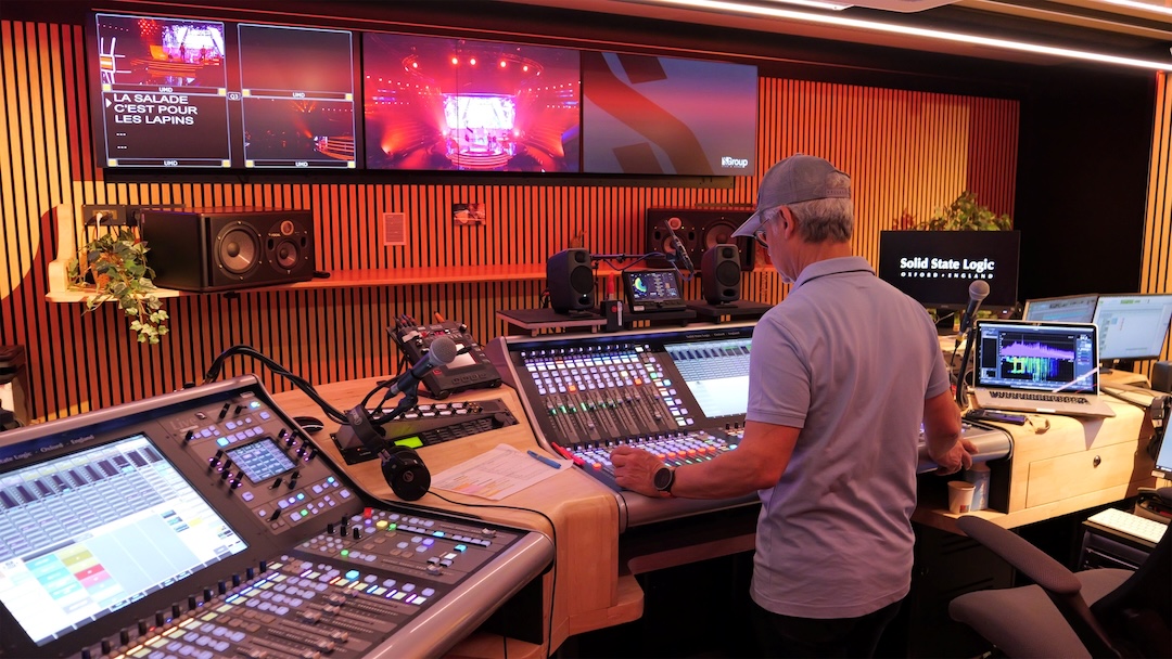 Mix_Magazine's tweet photo. TODAY'S LATEST STORIES at https://t.co/r9CFCjoc8l:
• Audix D6X Microphone – A Mix Real-World Review
• Charis Christian Center Updates Audio System
• TV Audio Setup Focuses on the Voice
• Startup Pitch Competition Announced
#recording #proaudio #livesound https://t.co/boiFcFp0A3