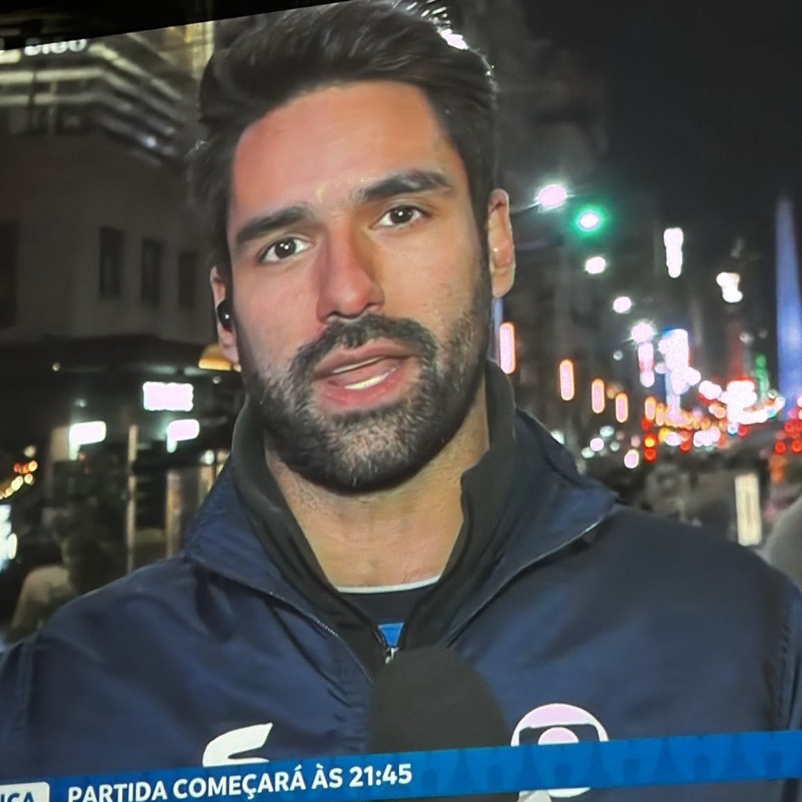 DanPimpao's tweet photo. Só de ver Raphael Sibilla no Jornal Nacional minha noite já melhorou. https://t.co/GGFQAA3U3P