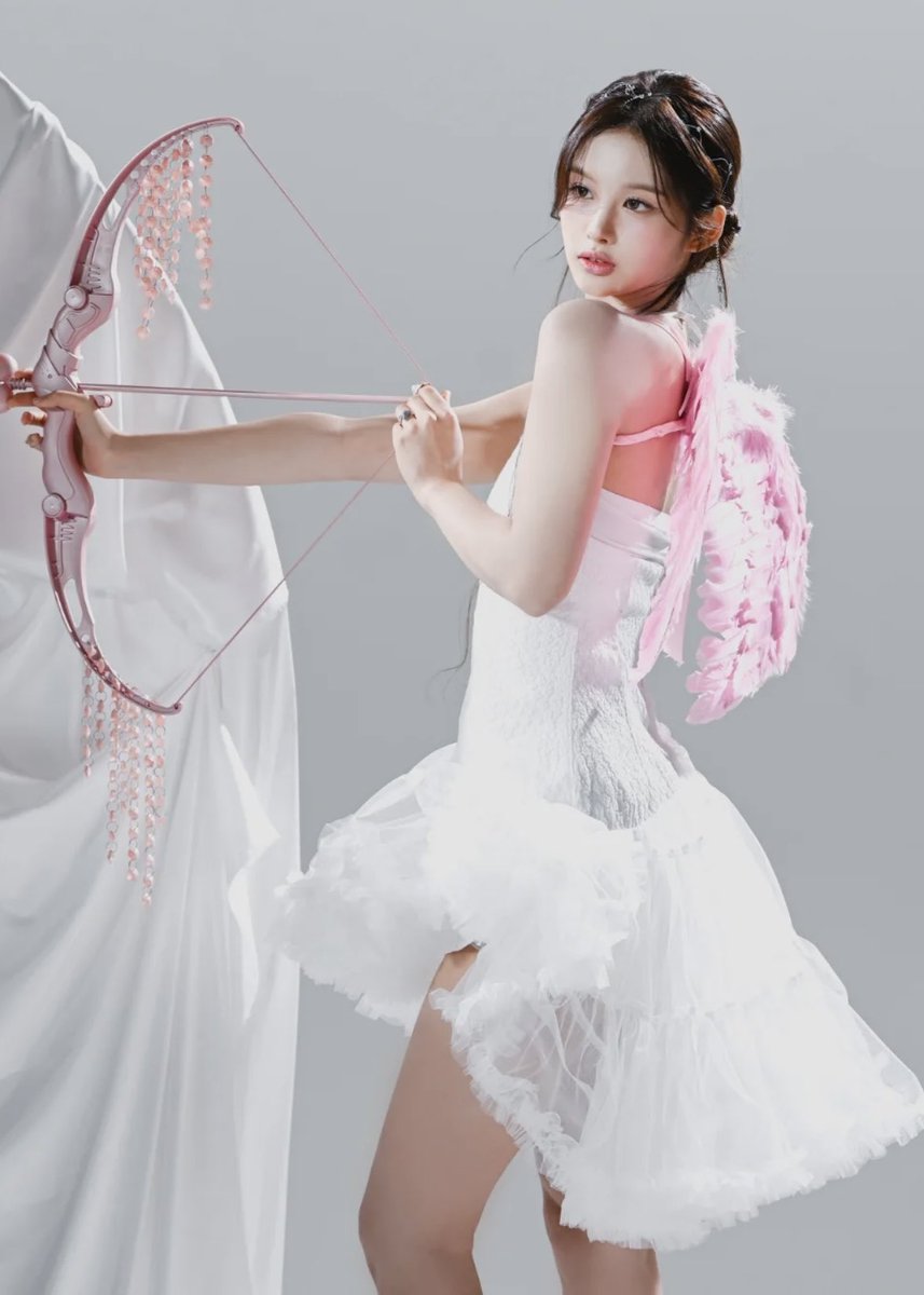 yoonaisthegoat's tweet photo. fairy yoona 🧚🏻‍♂️🌷

#SULLYOON #설윤
#NMIXX #엔믹스 https://t.co/gaLZJs2XnY