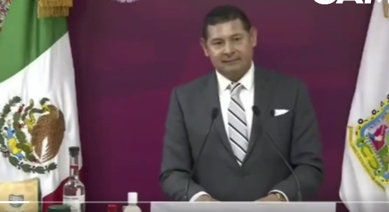 PueblaALV's tweet photo. Empresarios aportan nuevos testimonios contra presunto tirador de la #VíaAtlixcáyotl

https://t.co/eWun7zoe9d https://t.co/inOF8m2lFp