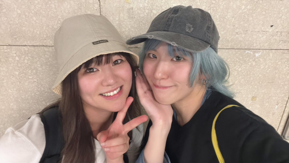 hanet_meow's tweet photo. おははね🪽

#舞台グリッチ 初日だァーーー！！！✊
🗝️開場18:00
🗝️開演18:30
✅本日当日券ございます！(+¥500)
急遽行けるよって方はDMください！

本日も大変お暑いですねッ！
場内かなり冷えますので是非お羽織ものをお持ちください🤲

ご来場お待ちしております💚😘 https://t.co/9LUJ8ZCoF4