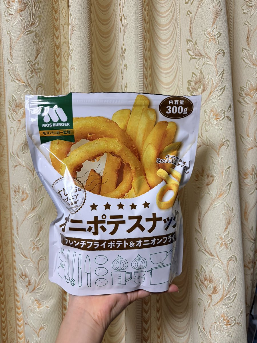kinochanda's tweet photo. おはきの☀️( '-' ☀️ )ﾀｲﾖｳｹﾝ
コストコでモスバーガーのオニポテスナックが売っていて、オニポテ感あるしサクサクで美味しくて感動した😭👏✨
1500円くらいするからちょっとリッチ🤏🏼
今日も素敵な1日になりますように🌈 https://t.co/RY3iKxPDp4
