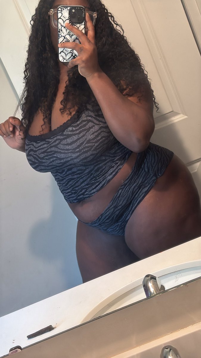 stfu_diaaa's tweet photo. Before You DM Me Just Know I’m Built Like This ✨ https://t.co/SDrqqww2Vg