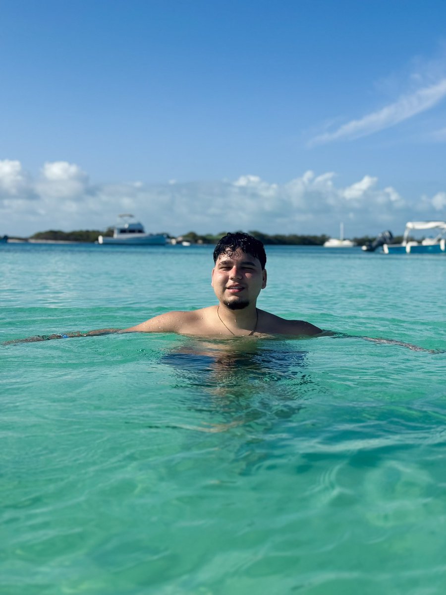 Andrew333x's tweet photo. Tranquilo si https://t.co/hMlerLAa5w