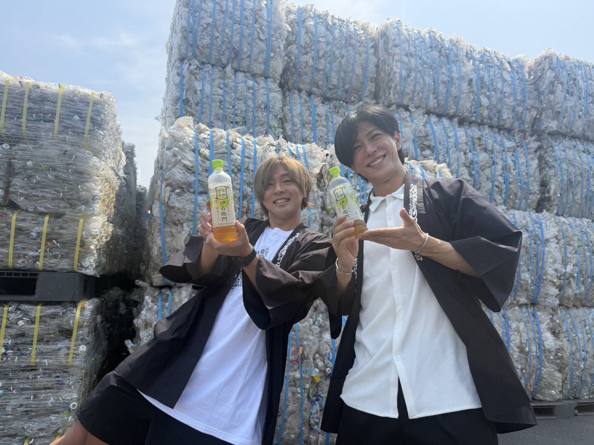 yutoadachi's tweet photo. 笠間納涼盆踊り花火大会2026
ご挨拶やチラシポスターまわり中🚗💨

ジャパンテック株式会社様✨
大沢幼稚園の先生の皆様✨
友部幼稚園のアンパンマン様✨

続く🏃‍➡️⤴︎⤴︎ https://t.co/10yfP3CU62