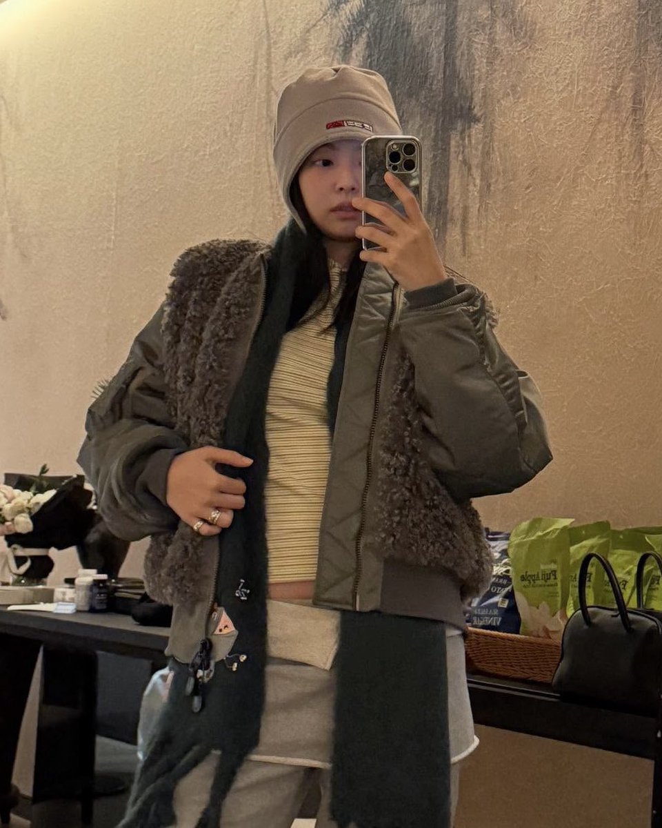 jenniepics's tweet photo. https://t.co/ca8oKfjqN3