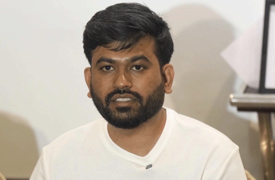 MrDemocratic_'s tweet photo. I tried watching this man's interviews on several channels, he talks such boring and mundane things that I couldn't listen to him for more than two minutes.

Everyone knows that Dharmendra Pradhan became a minister with the blessings of Modi and Shah, yet this man never questions them, he is a total coward.