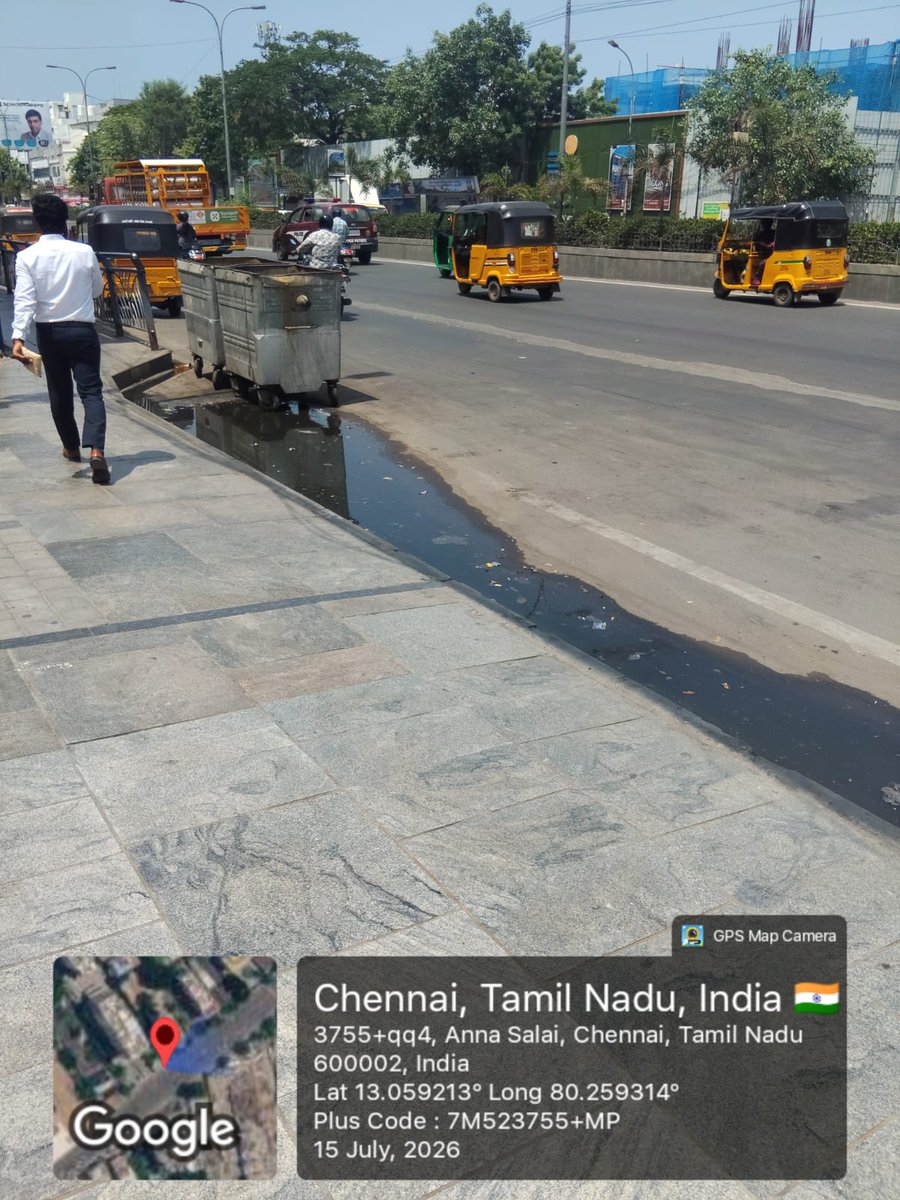 AsSan98mat01's tweet photo. @chennaicorp @sameerangs sewage running in the #mountroad near #Thousandlights Metro Prestige Zackaria building. https://t.co/OcsKYE4GtI