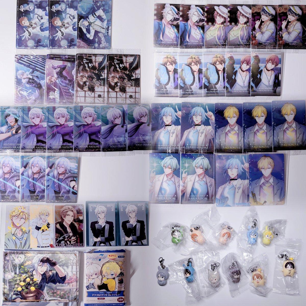 ti__x_'s tweet photo. 【アイドリッシュセブン アイナナ 交換 買取 】

譲:大和 三月 環 壮五 ナギ 楽 百 千 トウマ 巳波 虎於
求:同種 一織 天 ＞異種 一織 天 ＞定価+送料

当方箔1↔️箔1orN2
N1↔️N1

都内手渡しor郵送交換
買取はPayPayもしくは銀行振込
お気軽にお声掛けください>_< https://t.co/B0aeuXYEbA