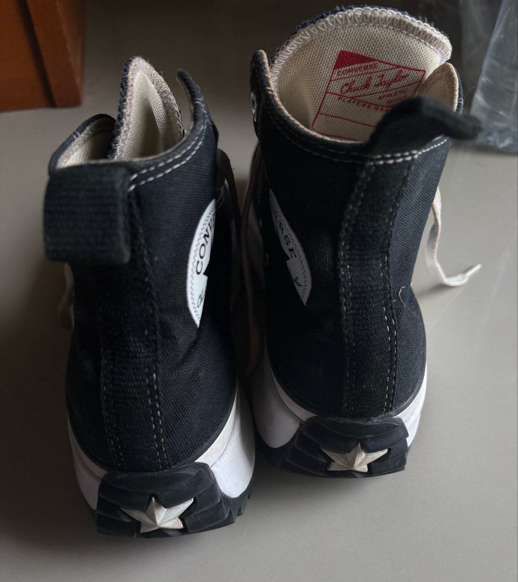 rregencyy0's tweet photo. Converse Run Star Hike
Size eur 40 (25cm)
1250 บาทรวมส่ง(ซื้อมาตอนนั้น3พันกว่า) 
มีกล่องให้นะคะ สภาพดี 97% มีรอยเปื้อนนิดหน่อย  ไม่ค่อยได้ใส่เลยอยากปล่อยน้องให้คนอื่น🥹

 #converseมือสอง #converse #รองเท้าผ้าใบมือสอง #รองเท้าconverse #รองเท้ามือ2 #รองเท้าq https://t.co/U8FSdE8dbX
