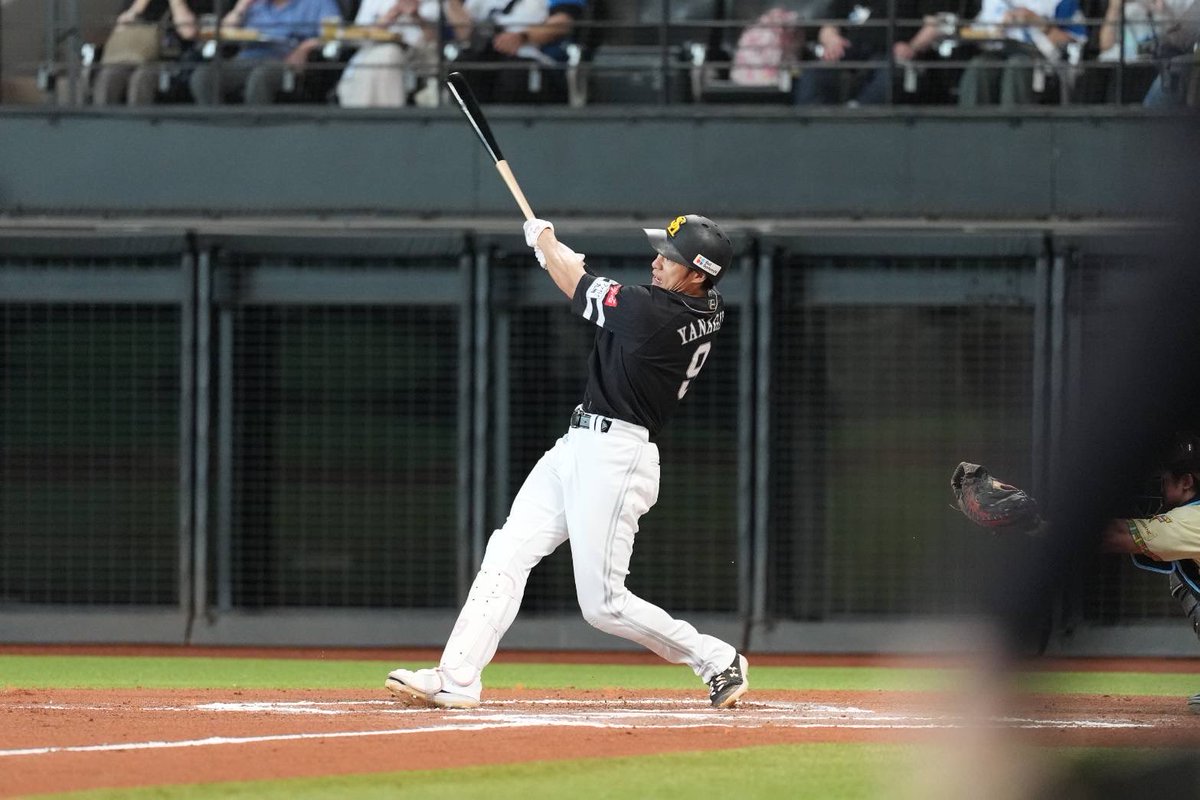 takafullc2's tweet photo. 柳田悠岐選手の11号ソロで同点！！！

#sbhawks #鷹フル https://t.co/Bso171Erob