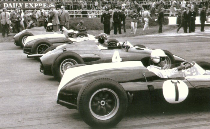 MsportXtra's tweet photo. #F1 #OnThisDay, July 16th 1960. From pole position, Jack Brabham (Cooper) won the #BritishGP at @SilverstoneUK . From 11th on the grid, John Surtees (Lotus) finished 2nd while Innes Ireland (Lotus) took 3rd.https://t.co/XhYtNnhUp7 #MsportXtra https://t.co/JxZ1iTIhLI