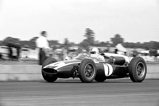 MsportXtra's tweet photo. #F1 #OnThisDay, July 16th 1960. From pole position, Jack Brabham (Cooper) won the #BritishGP at @SilverstoneUK . From 11th on the grid, John Surtees (Lotus) finished 2nd while Innes Ireland (Lotus) took 3rd.https://t.co/XhYtNnhUp7 #MsportXtra https://t.co/JxZ1iTIhLI