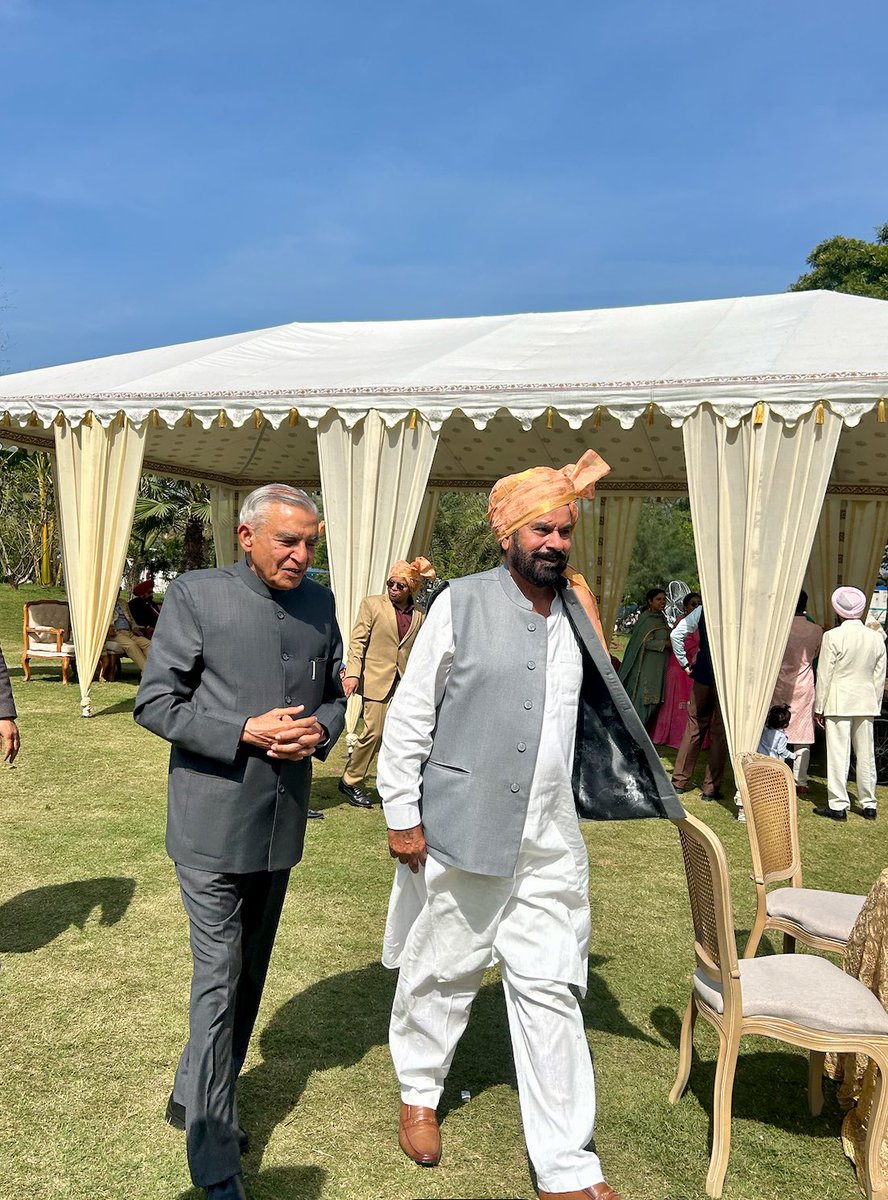 subhashChawla3's tweet photo. Wishing a very happy birthday to Sh. #pawanbansal ji. May you be blessed with good health and happiness.
@pawanbansal_chd https://t.co/TZ94PTfE0o
