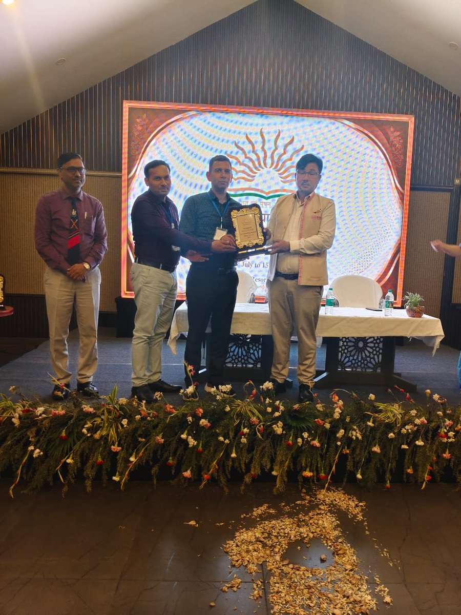 KvLumami's tweet photo. Proud moment for Kendriya Vidyalaya Lumami, Nagaland University! 🎉

100% pass in AISSE Class X 2025–26 and 1st in Tinsukia Region. Honoured with the Trophy of Excellence at the Annual Principals' Conference, Dibrugarh.
#KVS #AISSE2026 #Kvro_tinsukia https://t.co/Uv8NlALyOy