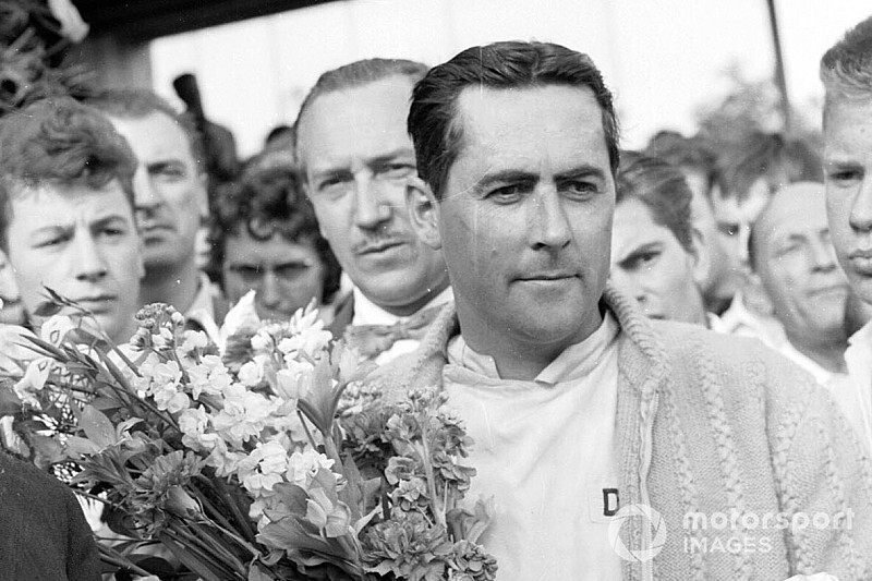 MsportXtra's tweet photo. #F1 #OnThisDay, July 16th 1960. From pole position, Jack Brabham (Cooper) won the #BritishGP at @SilverstoneUK . From 11th on the grid, John Surtees (Lotus) finished 2nd while Innes Ireland (Lotus) took 3rd.https://t.co/XhYtNnhUp7 #MsportXtra https://t.co/JxZ1iTIhLI