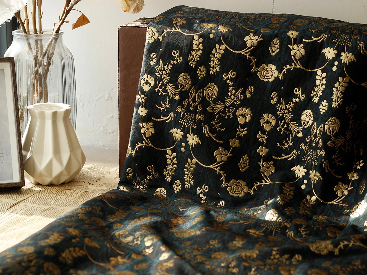 Grace7989's tweet photo. Vintage golden floral jacquard fabric:
Layered subtle flower patterns, elegant black &amp; gold color matching without exaggeration.
Soft, glossy material makes premium-finished garments widely used for women’s wear and home decor. https://t.co/qz3i8ANlHr