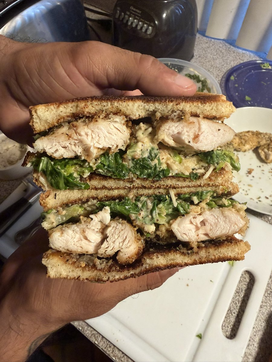 domjetlife's tweet photo. Fuck it, I can make the best chicken caesar salad sandwich of all time https://t.co/cHWHhecUxt